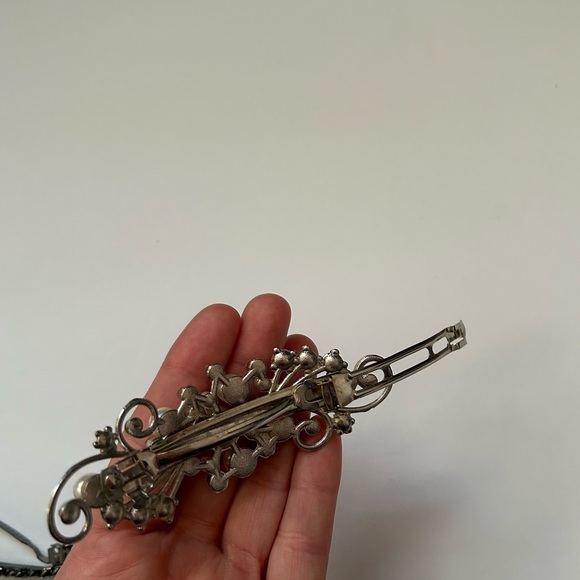 🩷BUNDLE OF 4 HAIR PINS GOLD SILVER BARRETTES DIAMOND SPARKLE WEDDING TRENDING - Picture 4 of 8